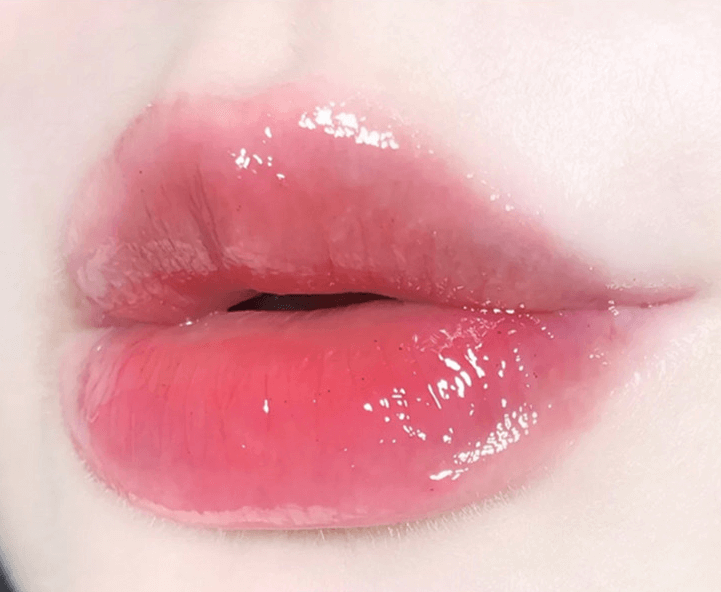 Care To Fade Lip Wrinkles, Remove Dead Skin And Prevent Chapped Lip Film